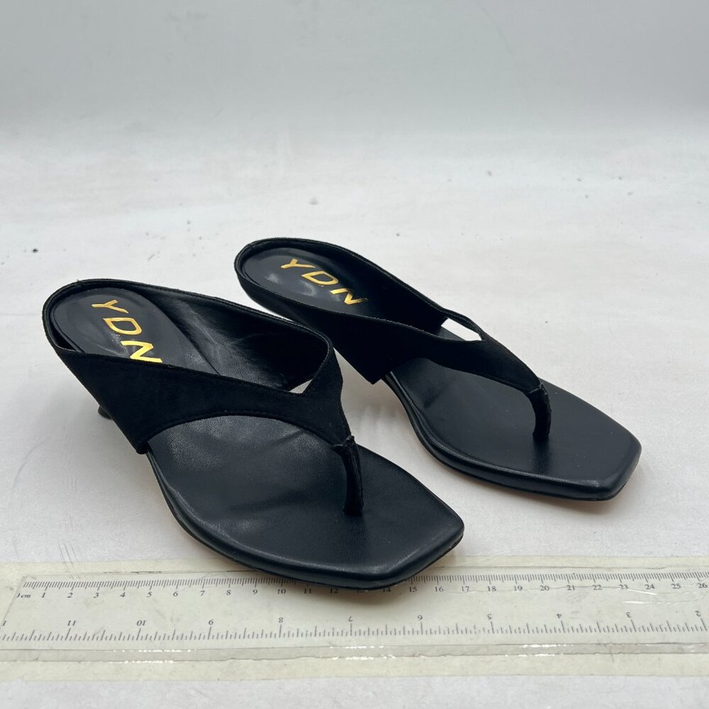 YDN Black Kitten Heel Thong Sandals